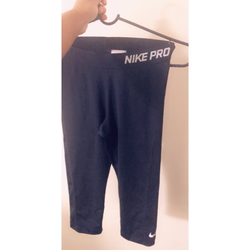 NIKE PRO Womens DRI-FIT Training Capri/Tights